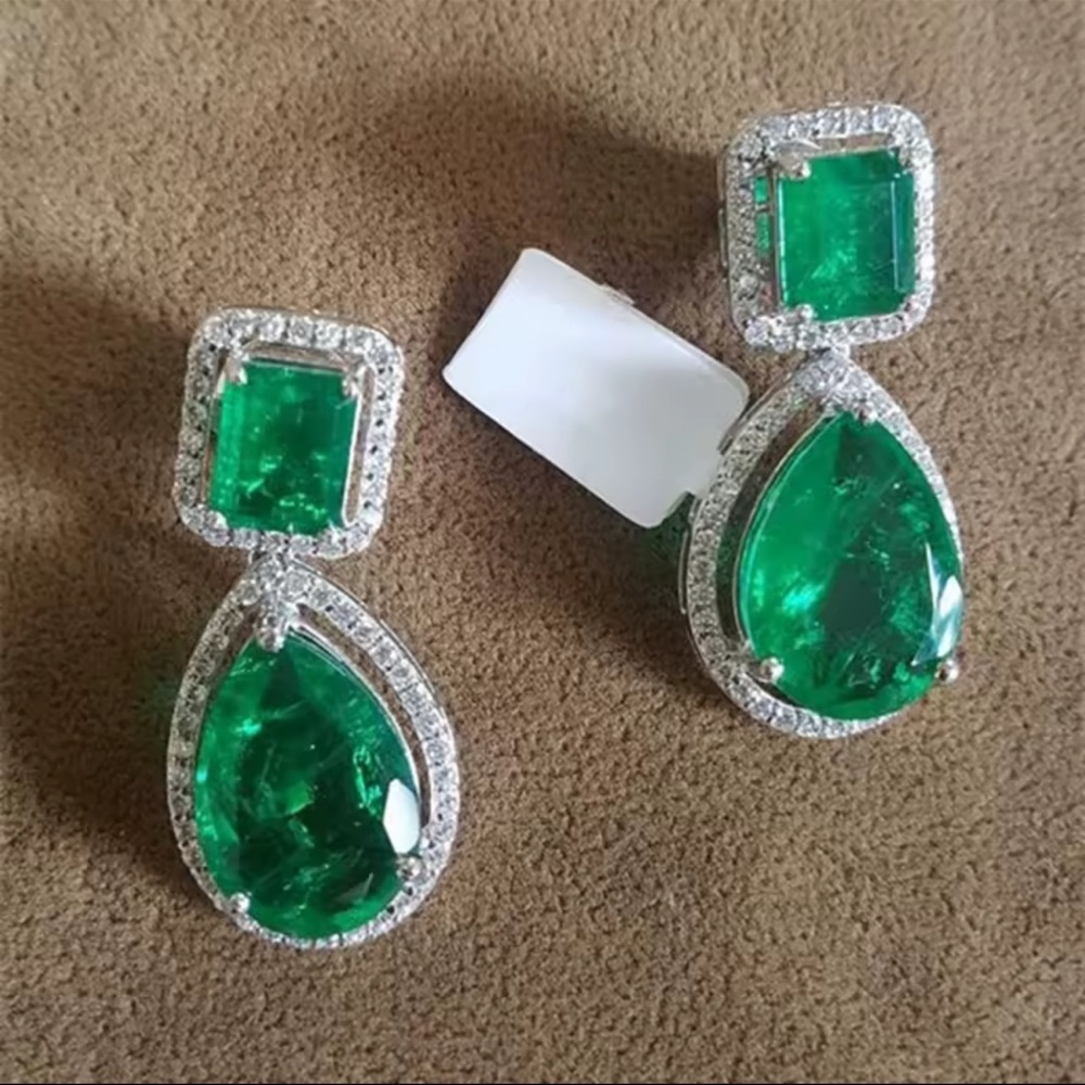 Diamond Emerald Green Teardrop Crystal Earrings – Luxury Silver Halo Design - Picture 2 of 6